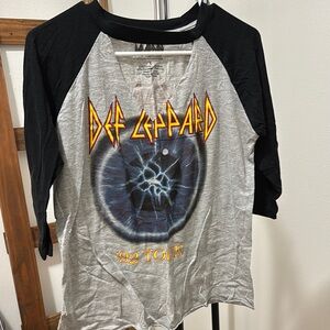 Juniors Raglan Shirt - Black and Gray